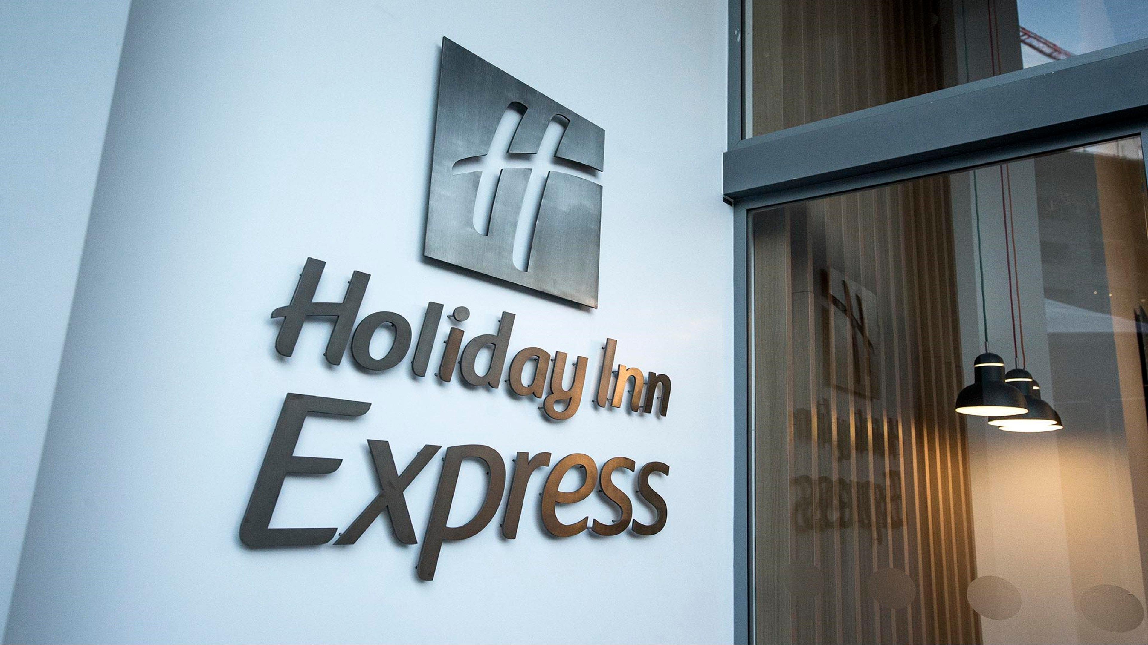 Holiday Inn Express - Malta, An Ihg Hotel Saint Julian's Exterior photo